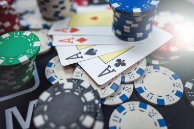 gg999 Teen Patti game showing three-card hand and betting interface